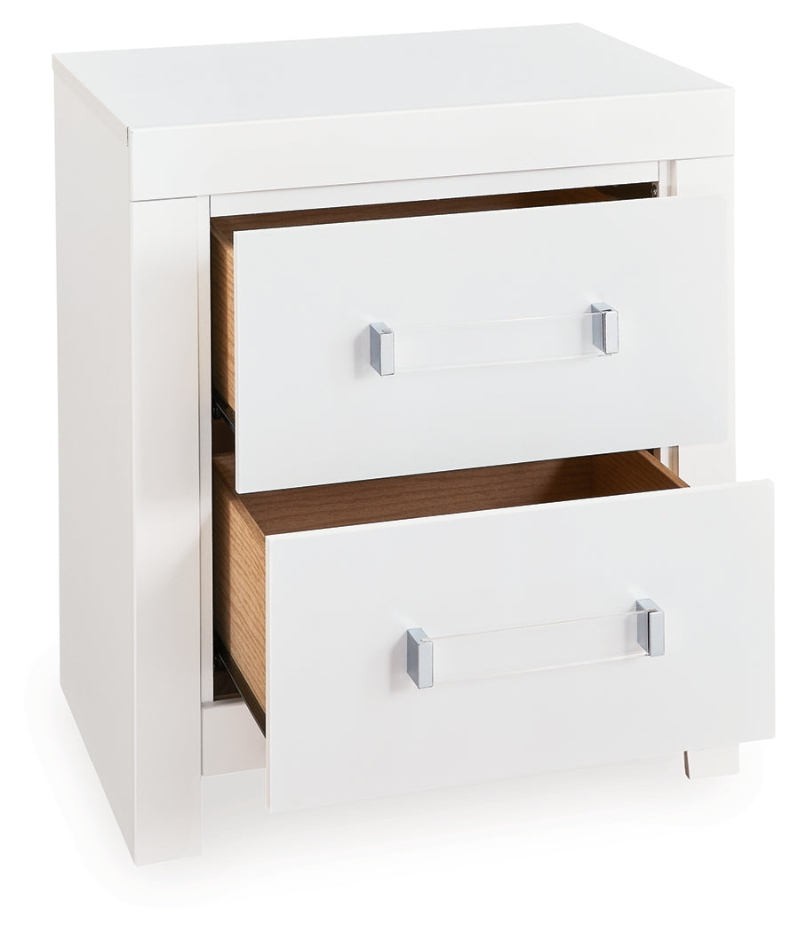Maeling White Nightstand