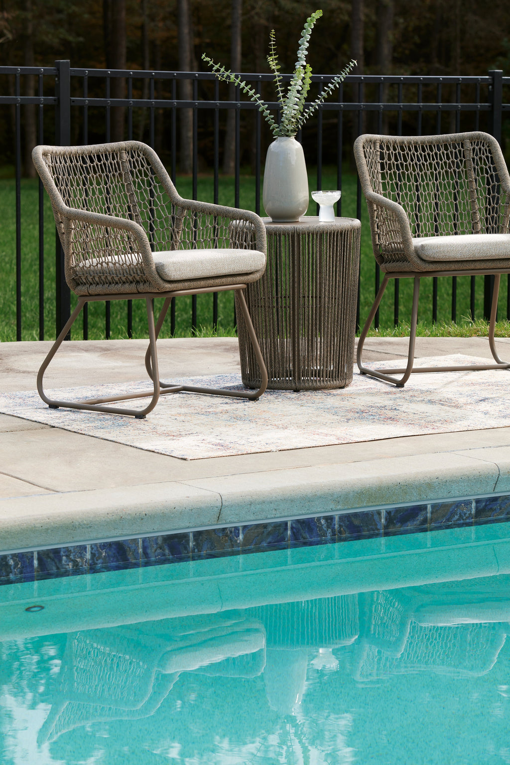 Majors Beach Beige Chairs w/CUSH/Table Set (Set of 3)