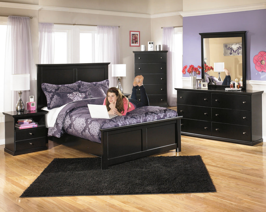 Maribel Black Full Panel Bed, Chest and 2 Nightstands