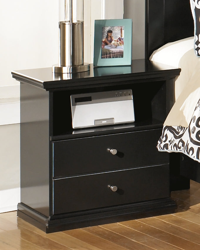 Maribel King/Cal King Panel Headboard, Dresser, Mirror and 2 Nightstands, Black