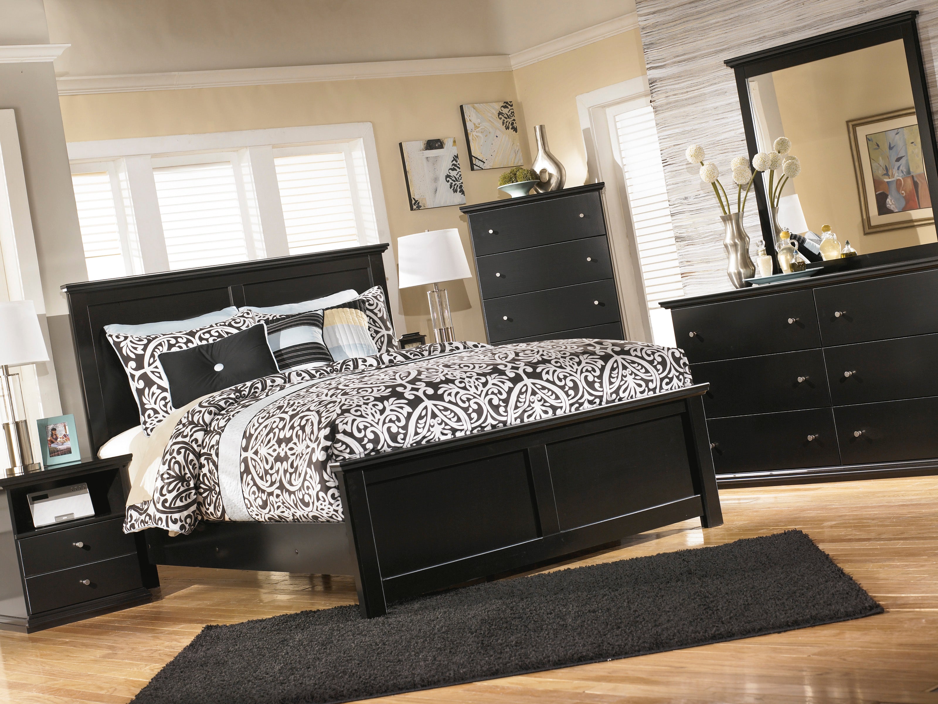 Maribel Black Queen Panel Bed, Chest and 2 Nightstands