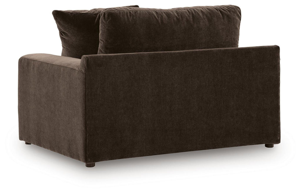 Maxton Heights Bittersweet Oversized Chair