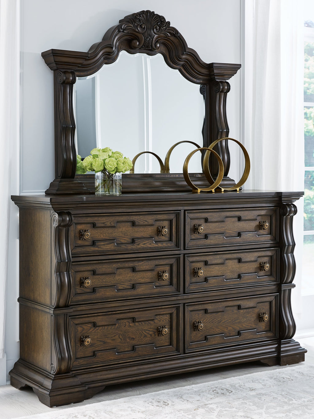 Maylee Queen Panel Bedroom Set, Dark Brown