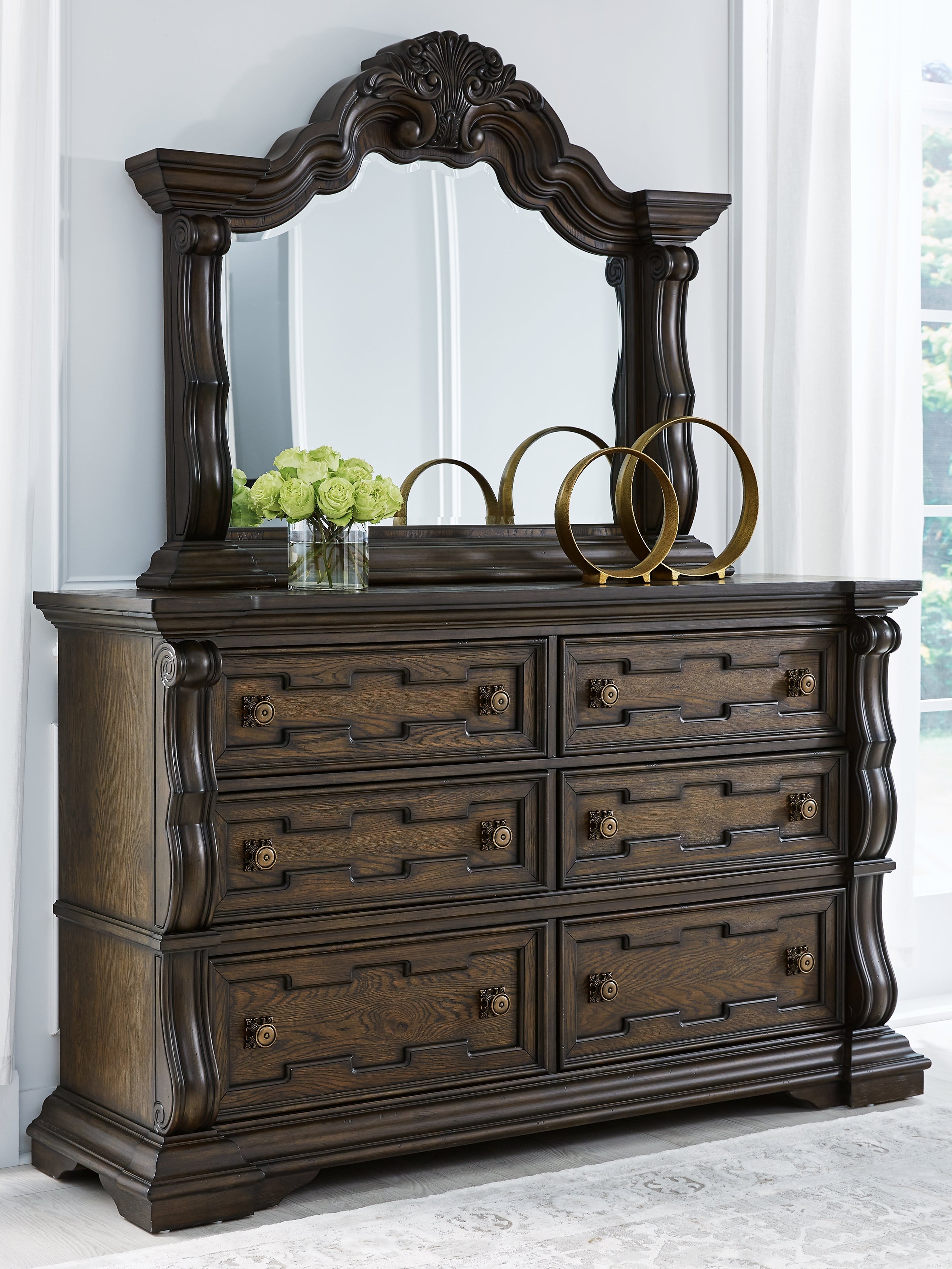Maylee Queen Panel Bedroom Set, Dark Brown