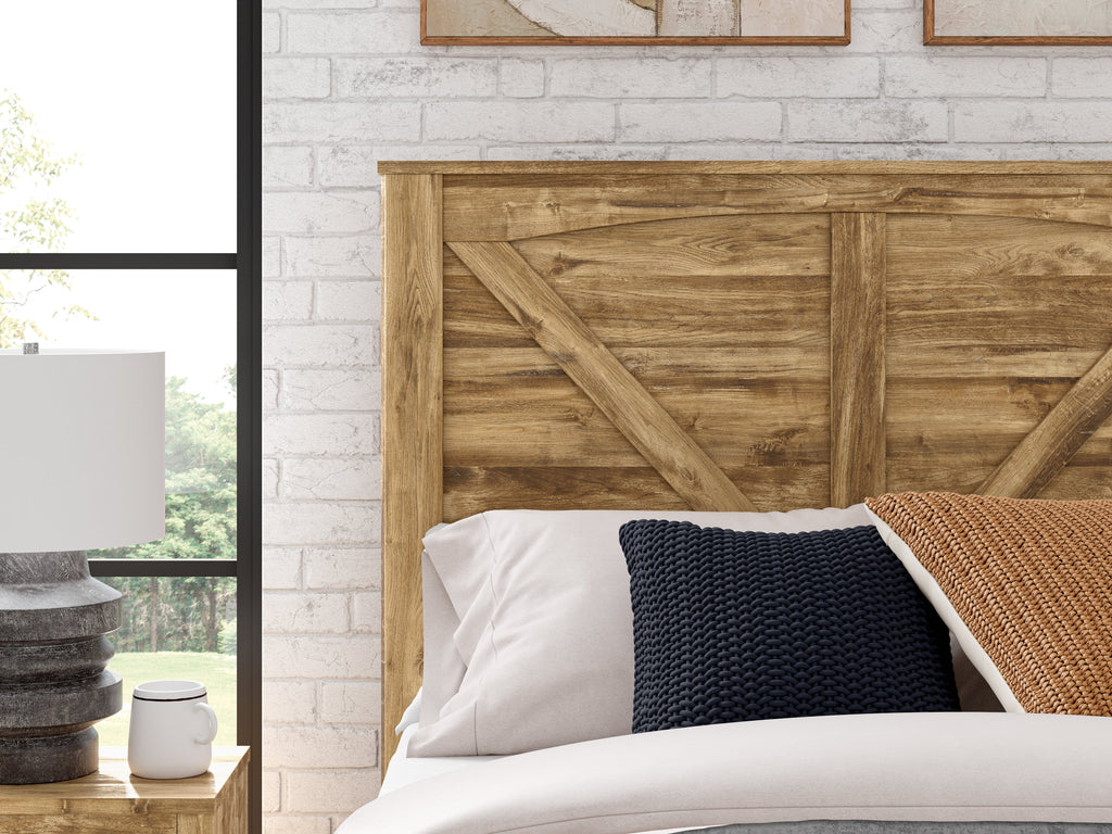 Maystonna Brown Queen Crossbuck Panel Bed
