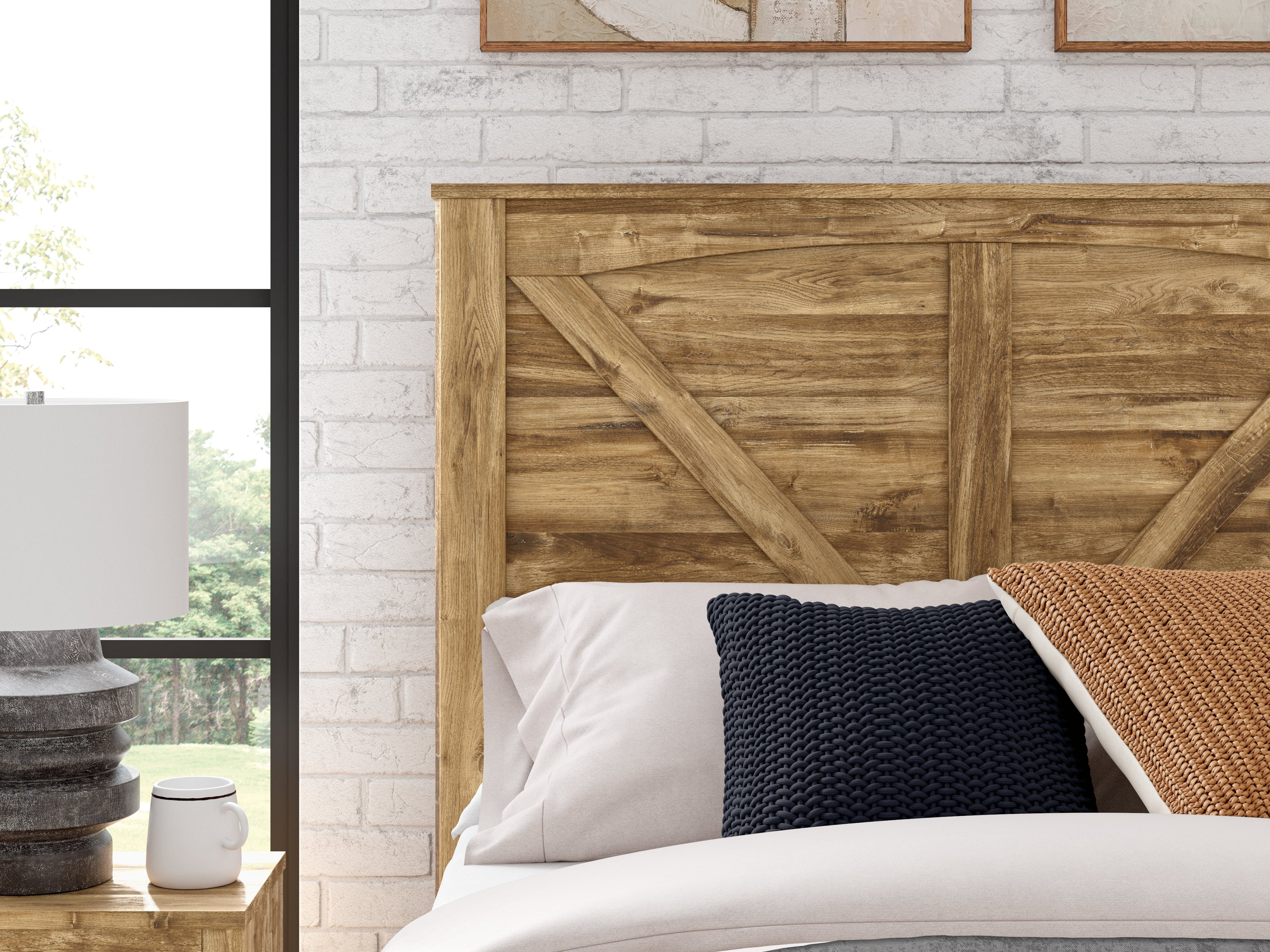 Maystonna Brown Queen Crossbuck Panel Bed