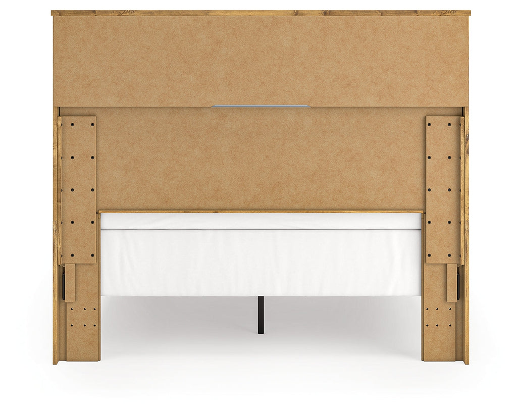 Maystonna Brown Queen Panel Bed