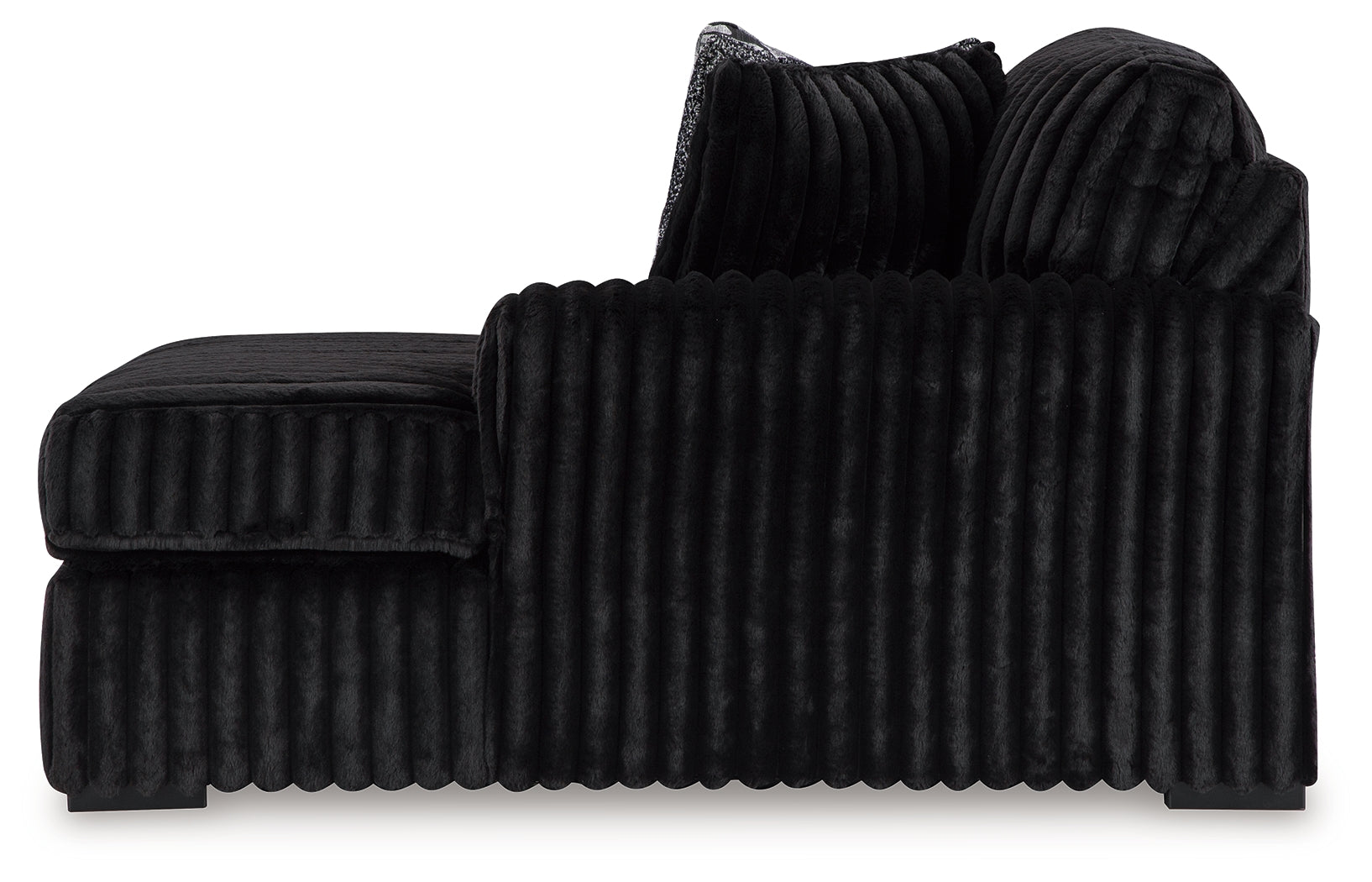 Midnight-Madness Onyx 3-Piece Sectional with Right Chaise