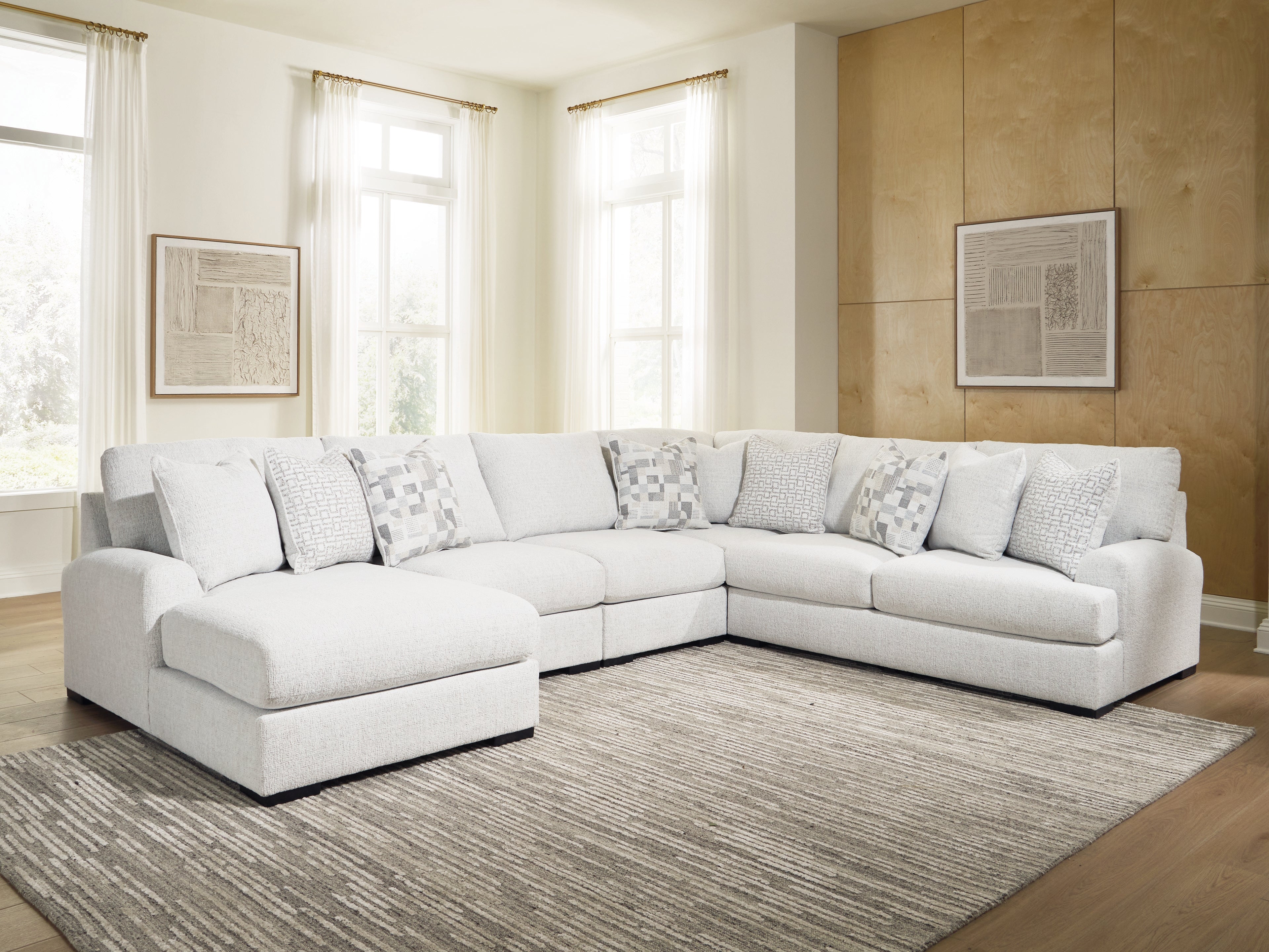 Misty-Lakes Chalk 5-Piece Sectional with Chaise