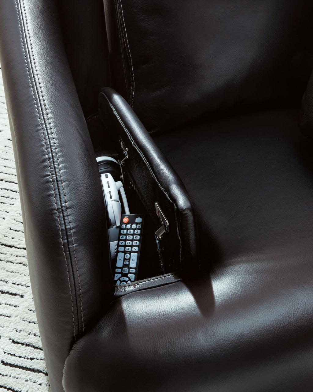 ModMax II Black Swivel Glider Recliner