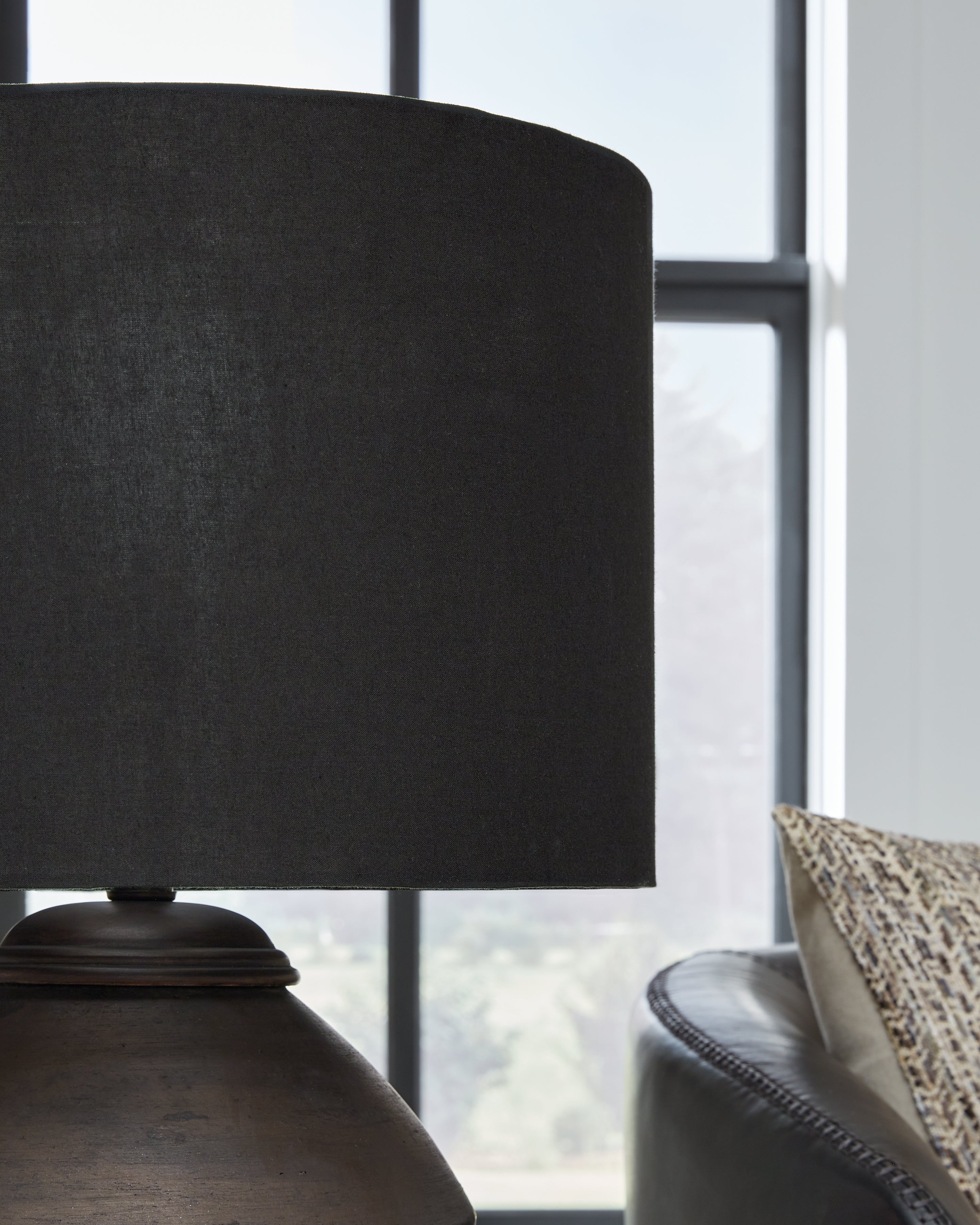 Naareman Metallic Black 2-Piece Lamp Set