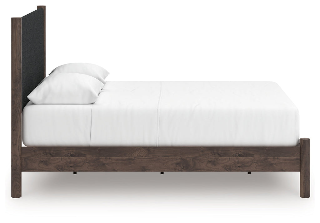 Pamytta Brown/Black Queen Upholstered Platform Bed, Dresser and Mirror
