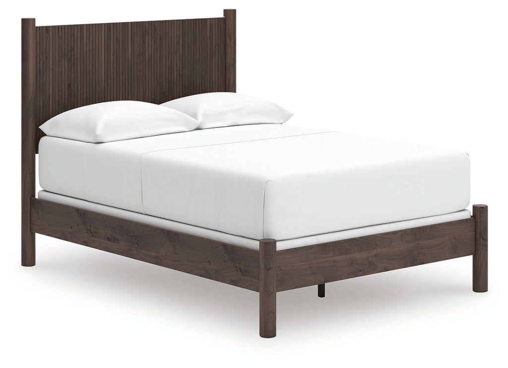 Pamytta Brown Full Panel Bed, Dresser and Mirror