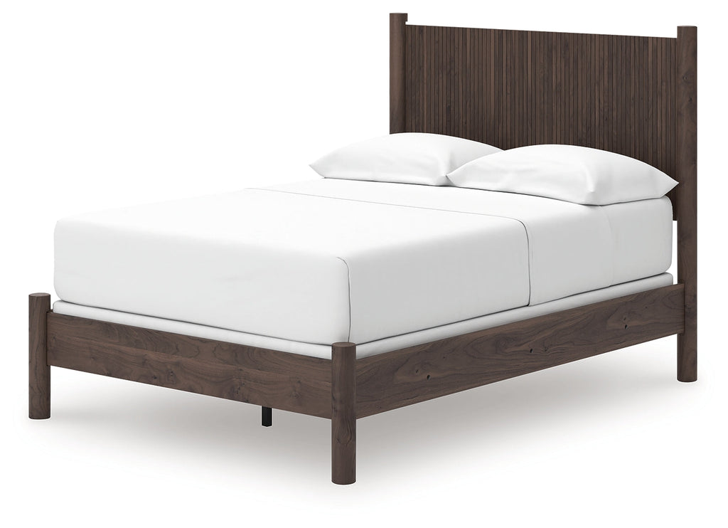 Pamytta Brown Full Panel Bed, Dresser and Mirror