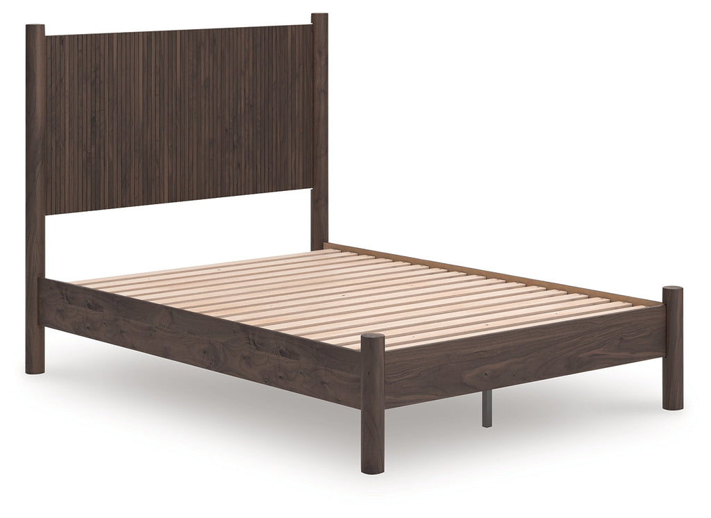 Pamytta Brown Full Panel Platform Bed, Dresser and Mirror