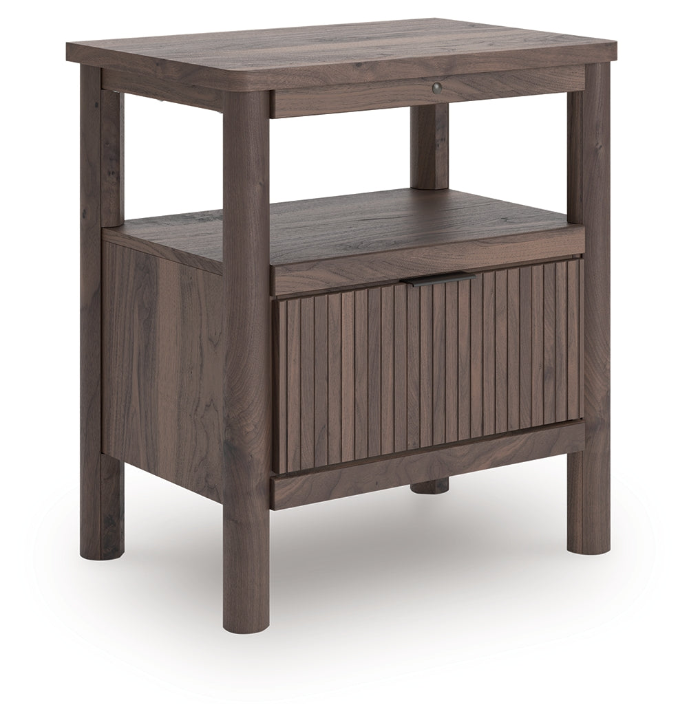 Pamytta King Panel Bed, Dresser, Mirror and Nightstand, Brown