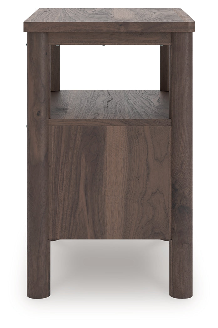 Pamytta King Panel Bed, Dresser, Mirror and Nightstand, Brown
