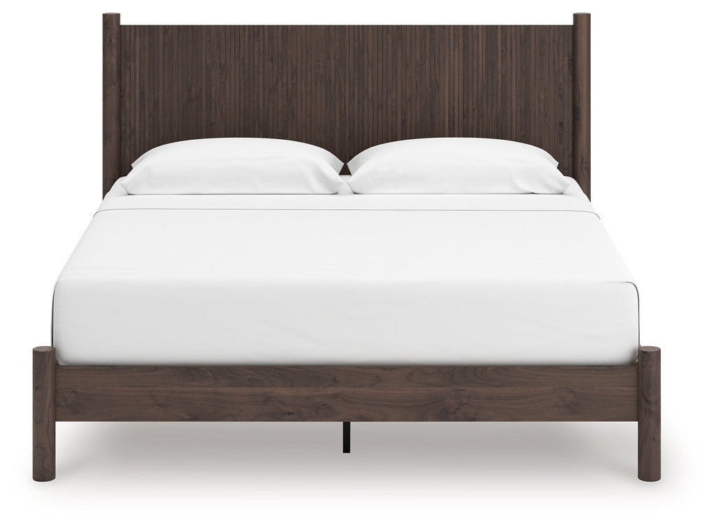 Pamytta Brown King Panel Platform Bed