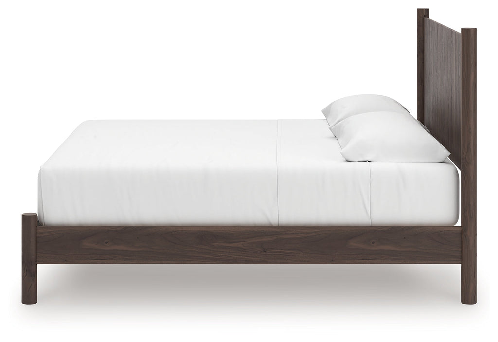 Pamytta Brown King Panel Platform Bed