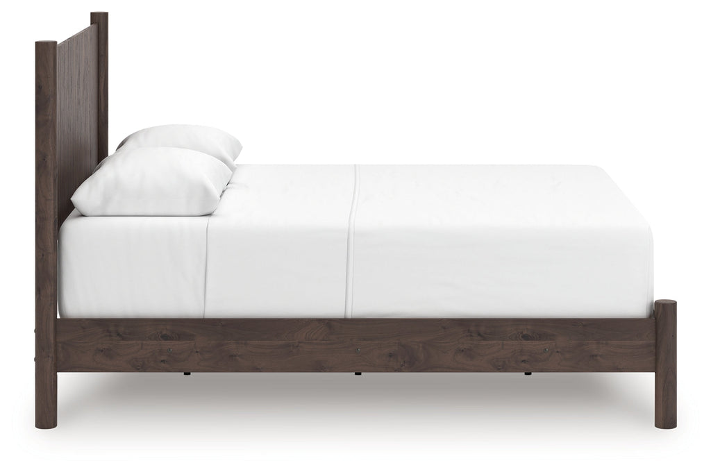 Pamytta Brown Queen Panel Bed, Dresser and Mirror