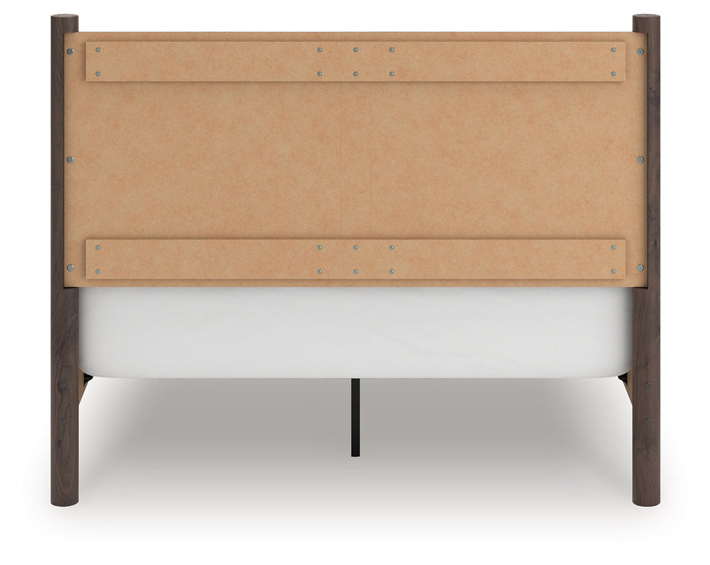 Pamytta Brown Queen Panel Bed, Dresser and Mirror
