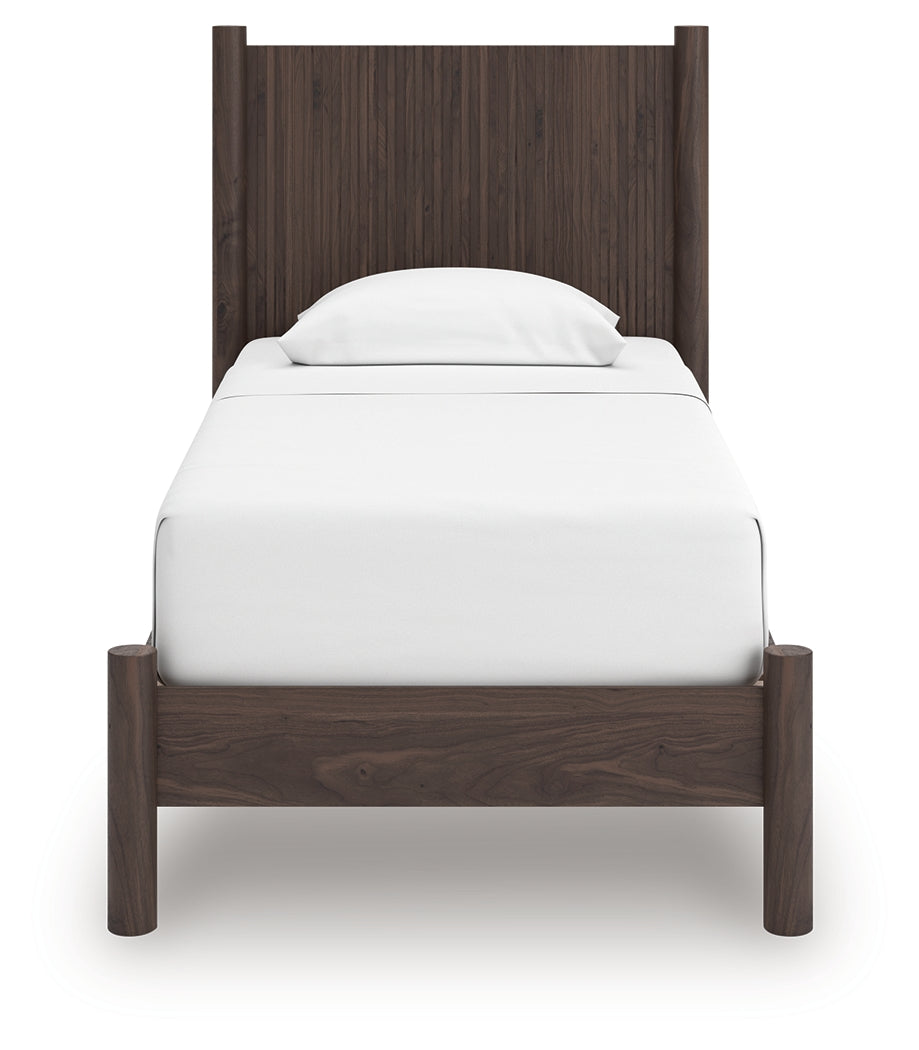 Pamytta Brown Twin Panel Platform Bed, Dresser and Mirror