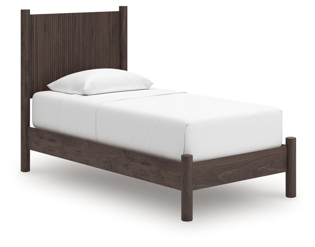 Pamytta Brown Twin Panel Platform Bed, Dresser and Mirror