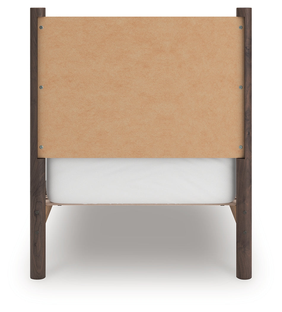 Pamytta Brown Twin Panel Platform Bed, Dresser and Mirror