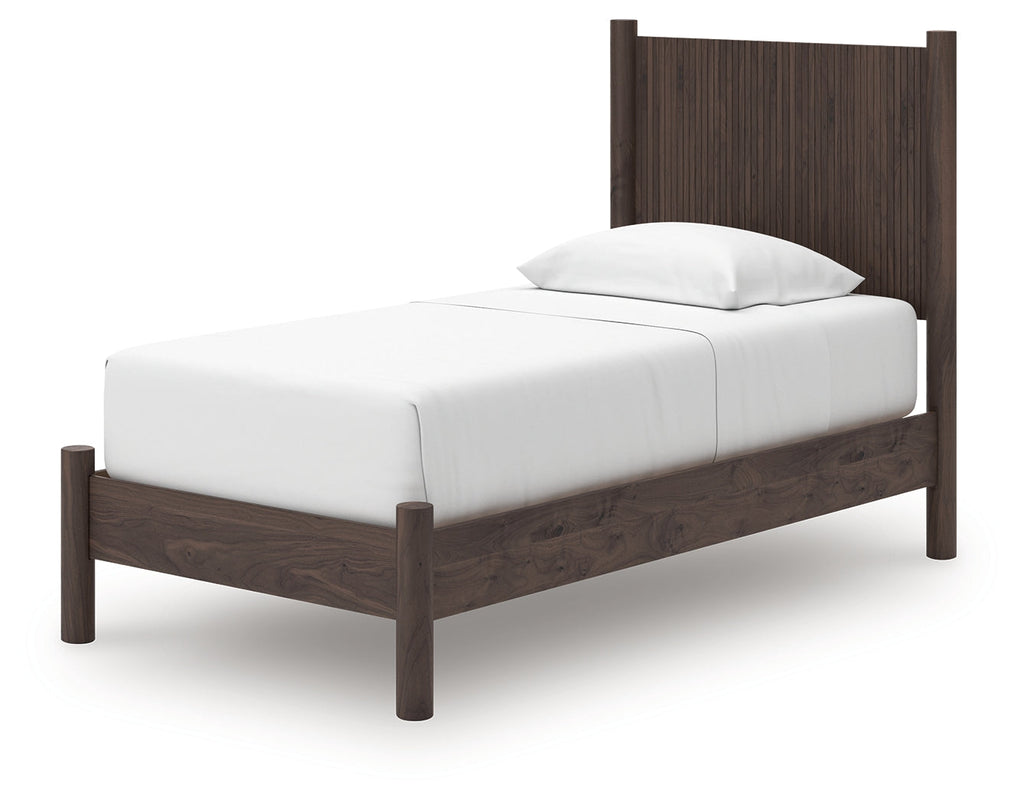 Pamytta Brown Twin Panel Platform Bed, Dresser and Mirror