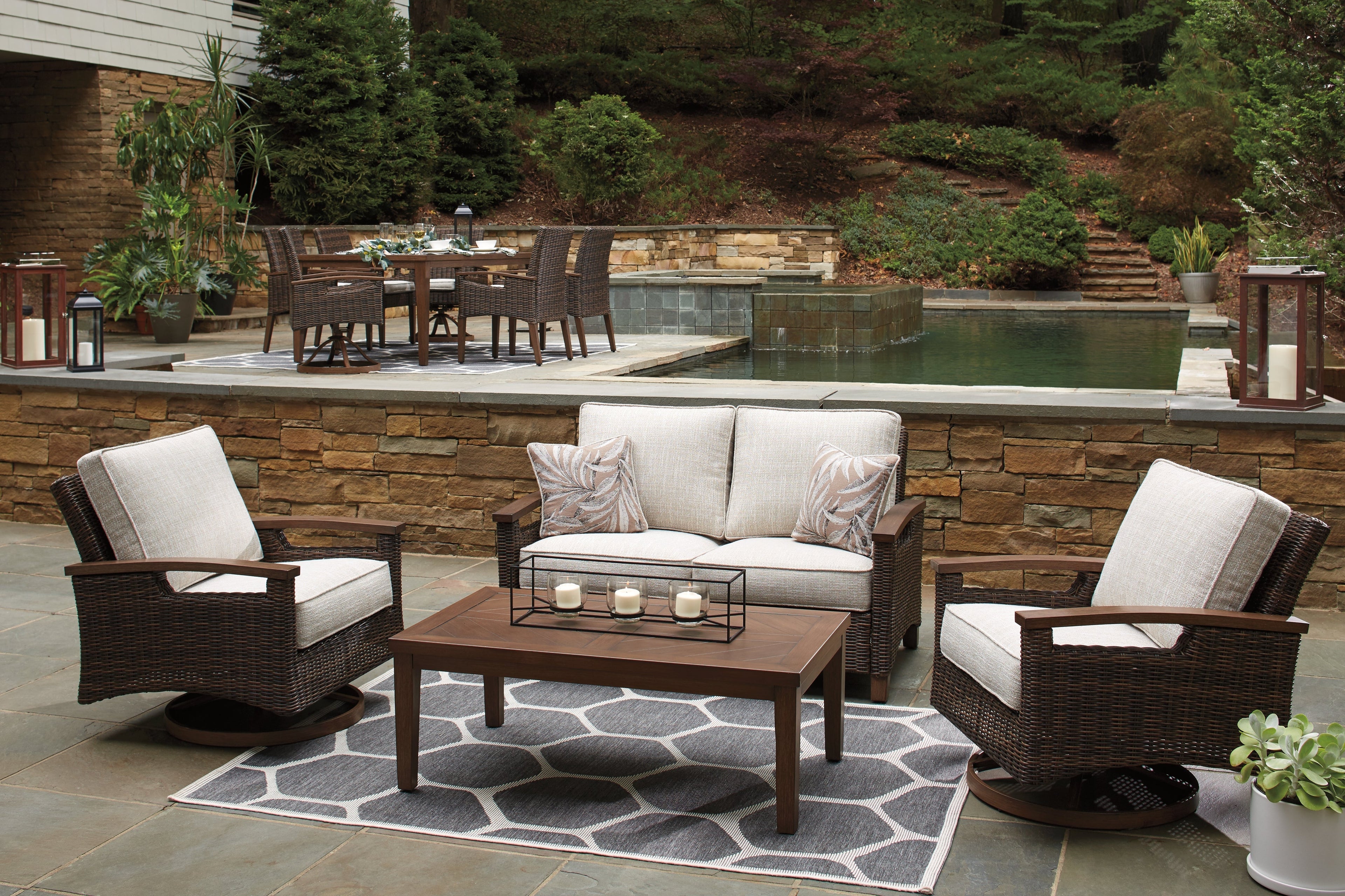 Paradise Trail Outdoor Loveseat w/ Cushion