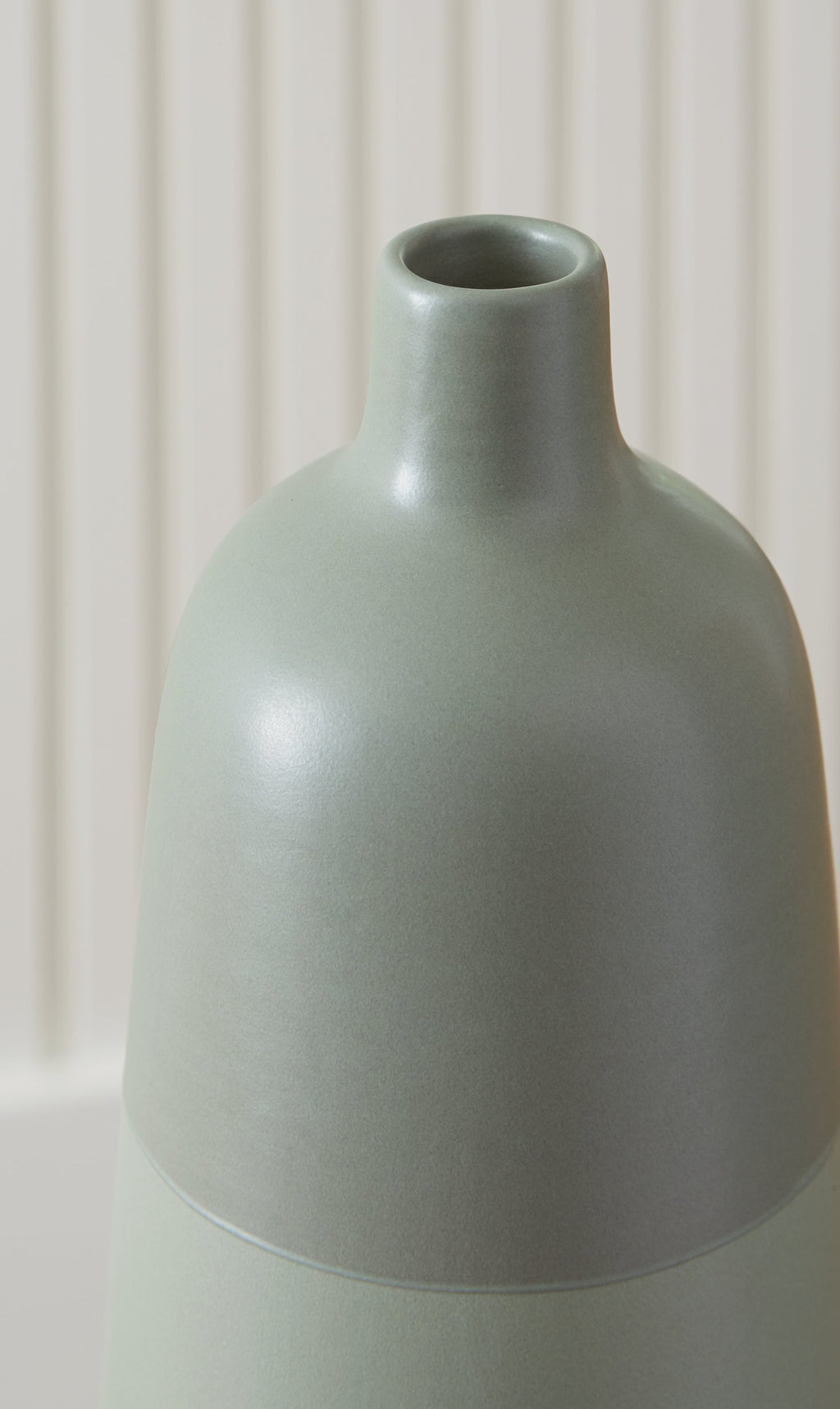 Peerland Green Vase 5"