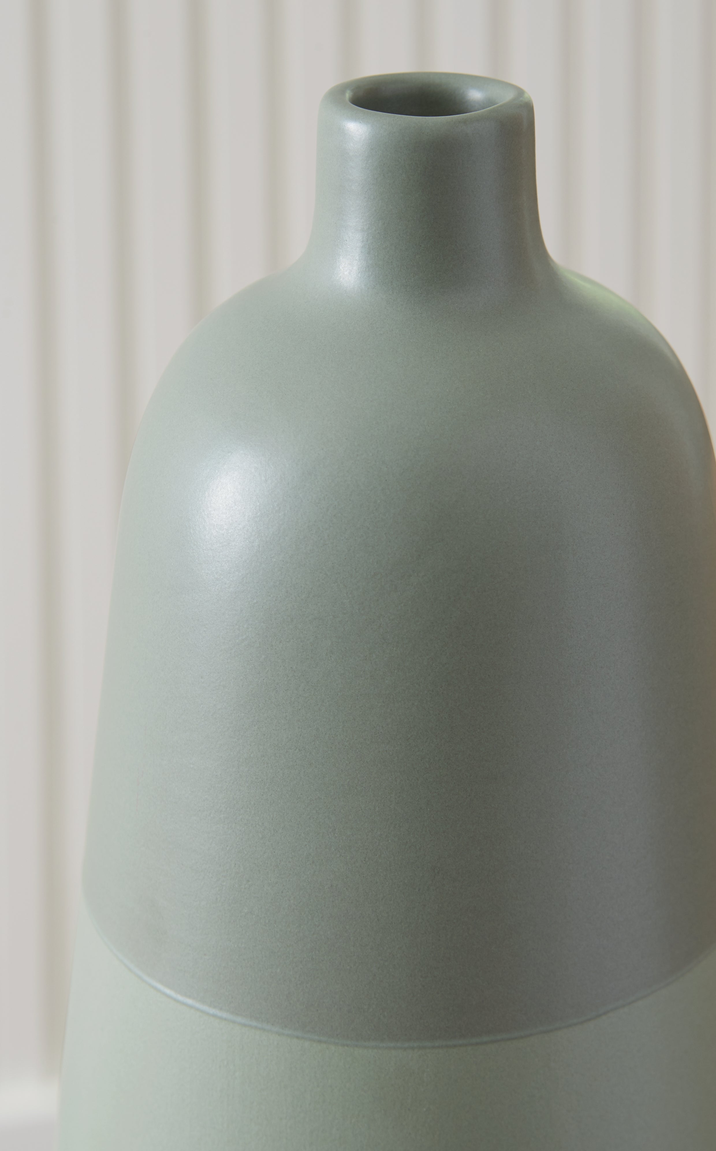 Peerland Green Vase 6"
