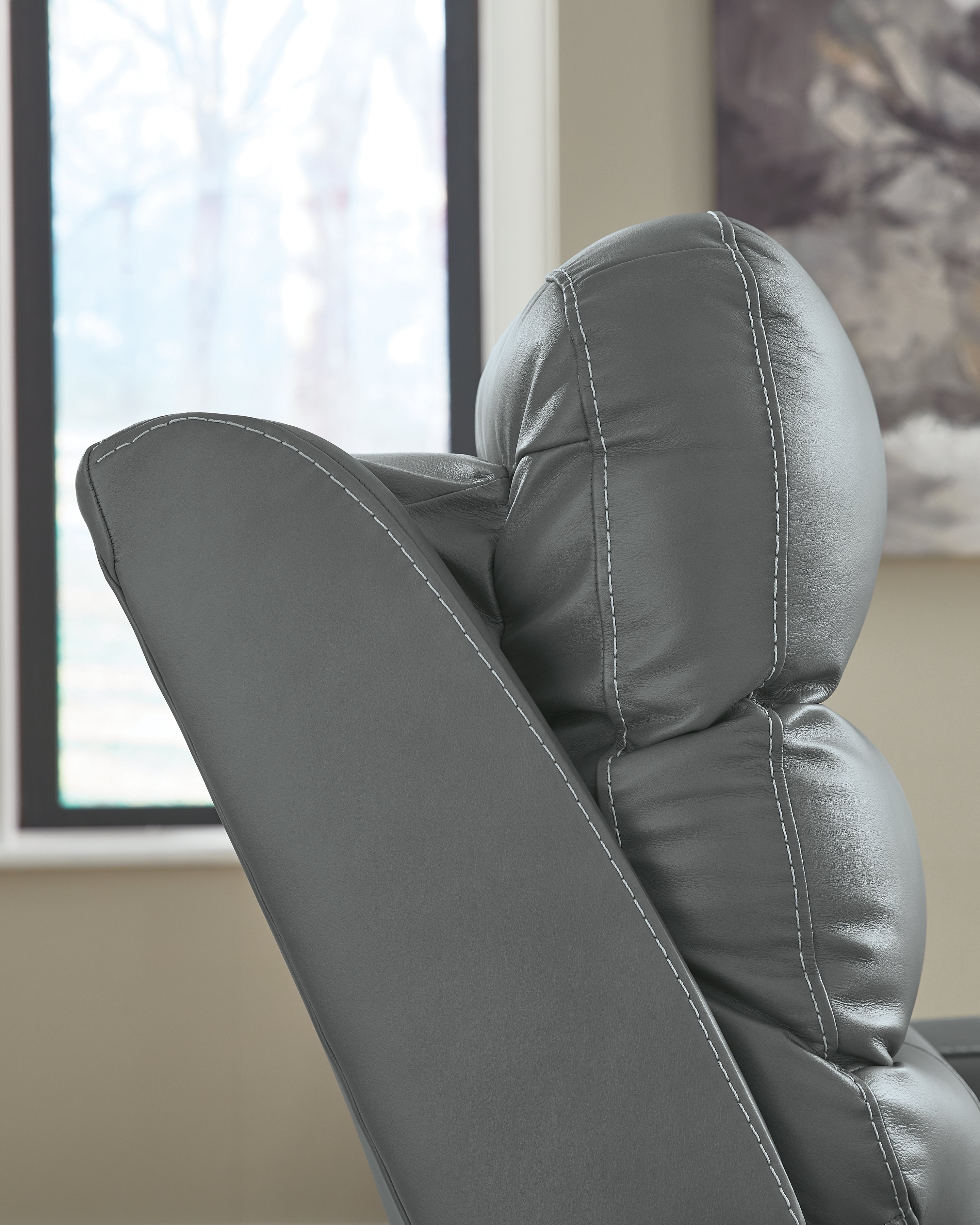Pennacle Pier Tideon Power Recliner