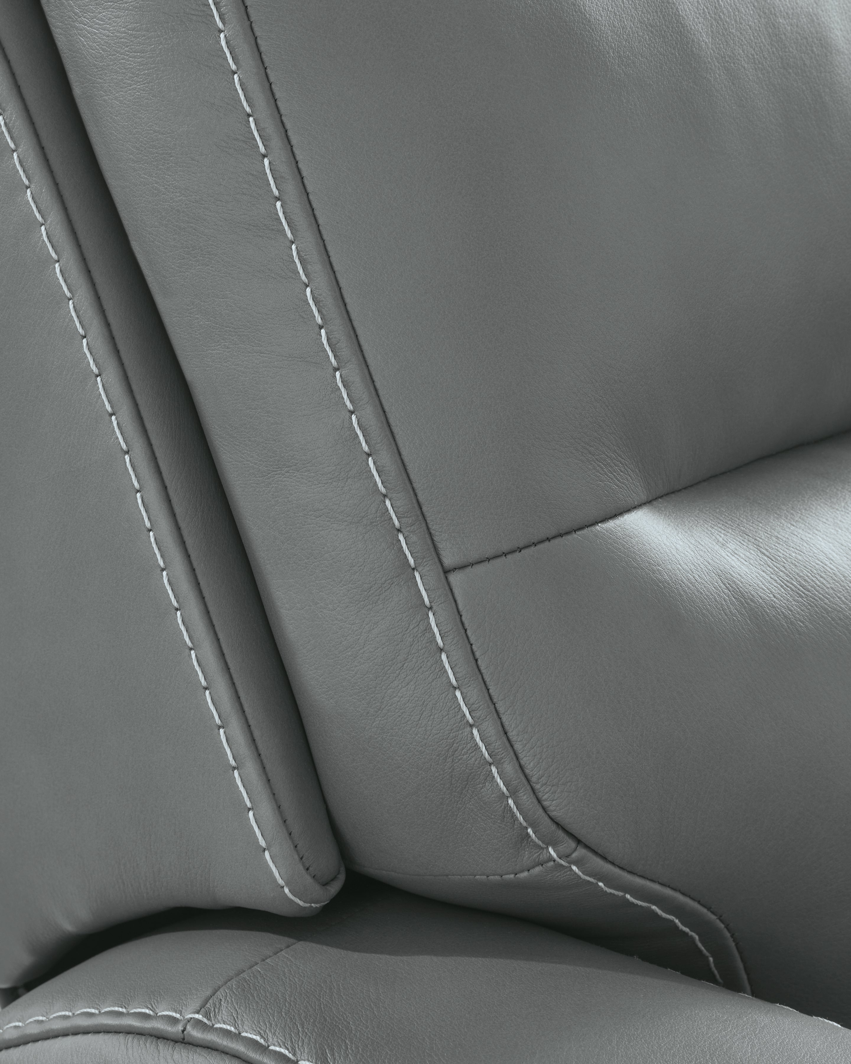 Pennacle Pier Tideon Power Recliner