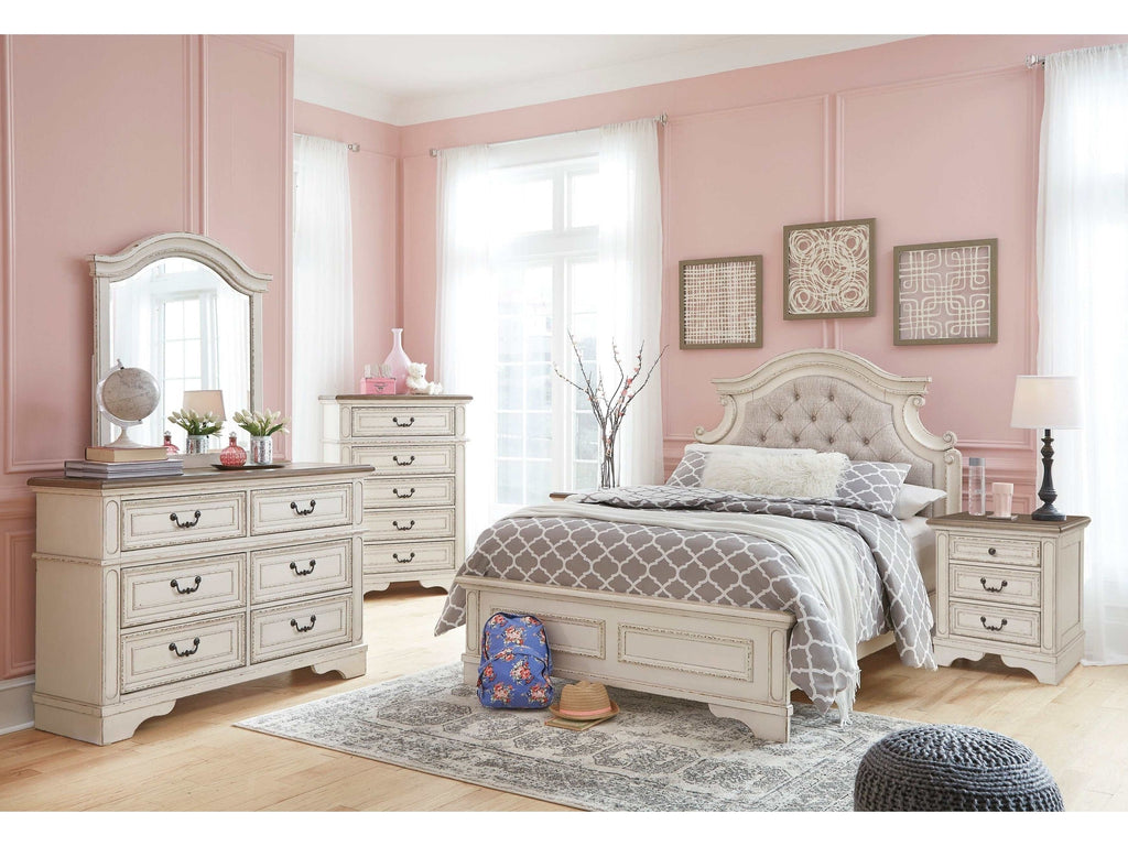 Realyn Full Panel Youth Bedroom Set / 5pc