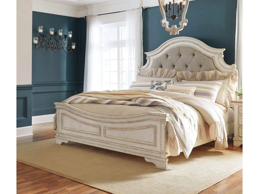 Realyn King Upholstered Panel Bed