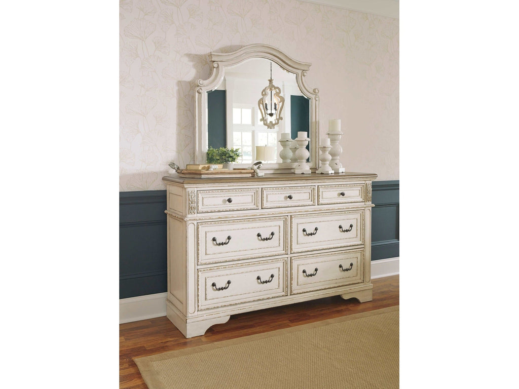 Realyn Mirrored Dresser w/ 7 Drawer