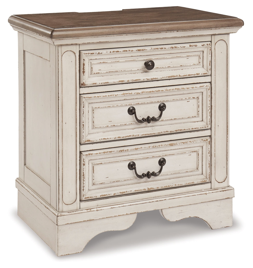 Realyn Nightstand w/ Three Drawer