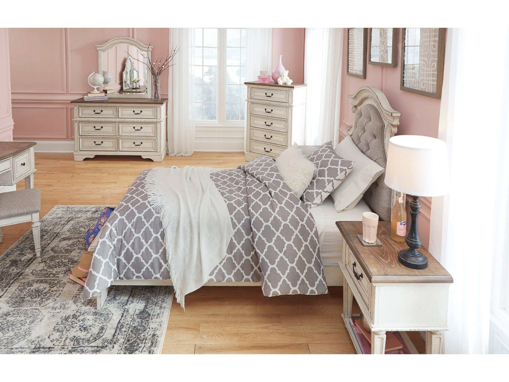 Realyn Twin Panel Youth Bedroom Set / 5pc