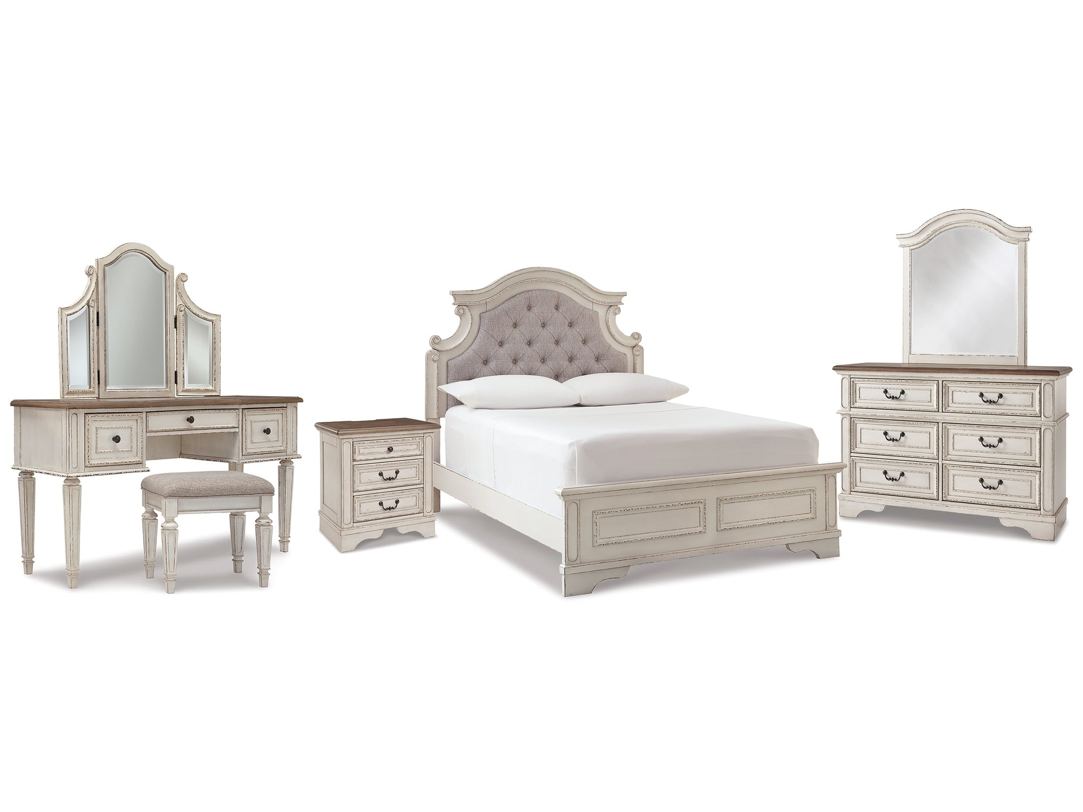 Realyn Full Panel Bedroom Set, Two-Tone