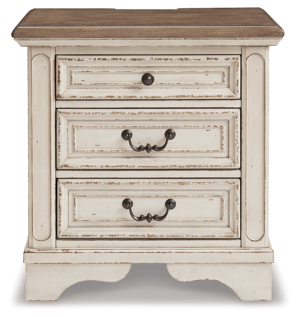 Realyn Full Panel Bedroom Set, Two-Tone