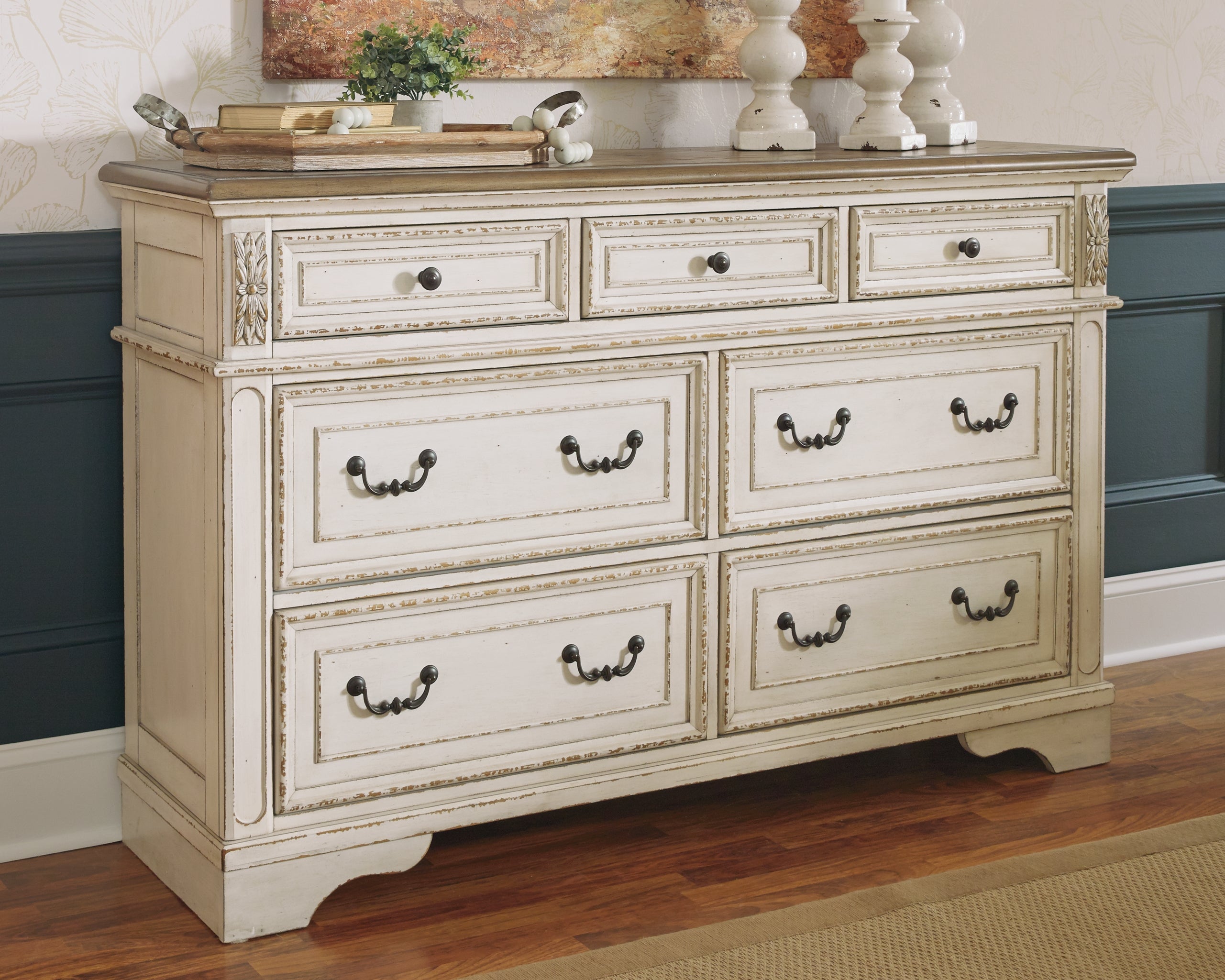Realyn Two-tone King Bedroom Set with Dresser and 2 Nightstands