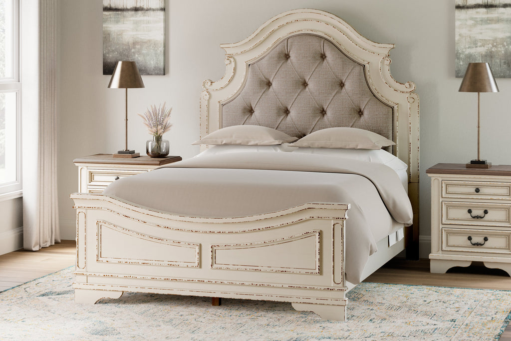 Realyn Queen Panel Bedroom Set, Two-Tone