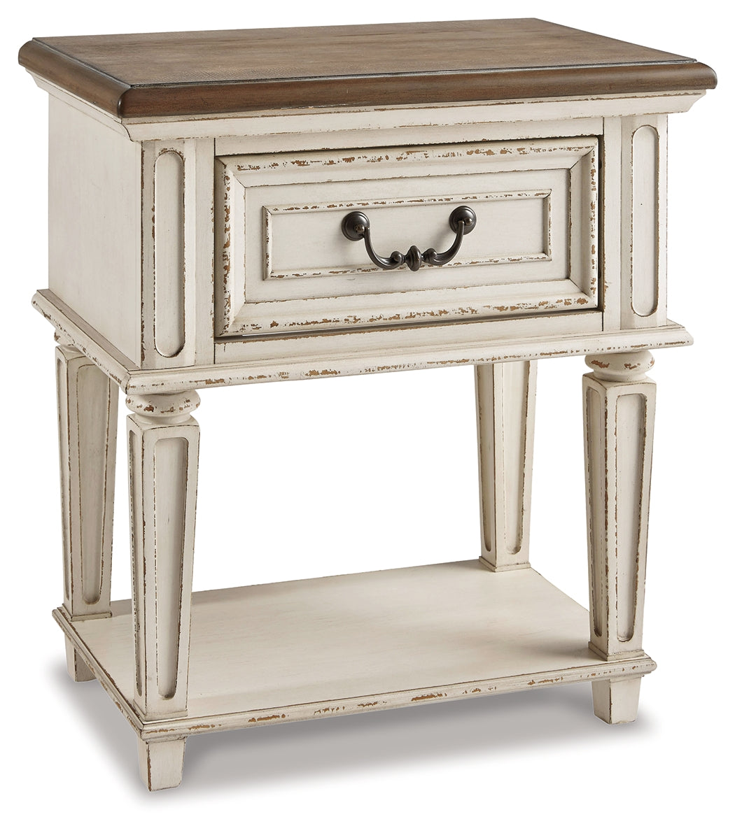 Realyn Queen Upholstered Panel Bedroom Set, Two-Tone