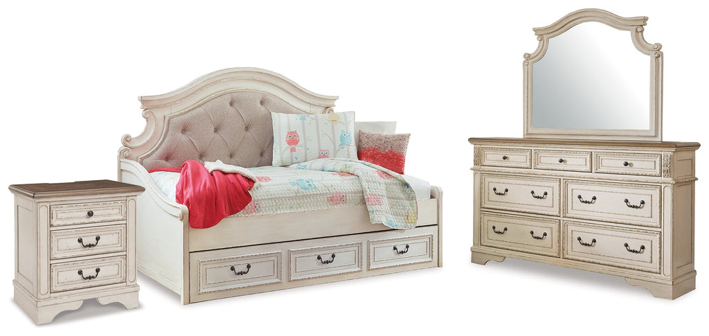 Realyn Twin Day Bed, Two-Tone
