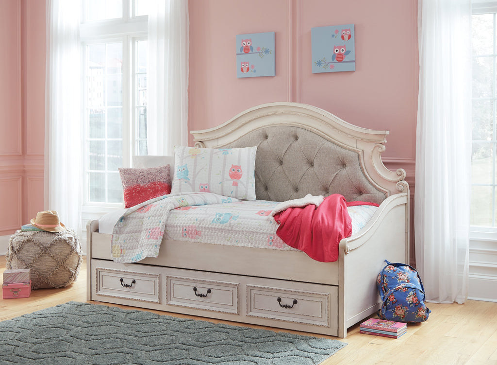 Realyn Twin Day Bed, Two-Tone