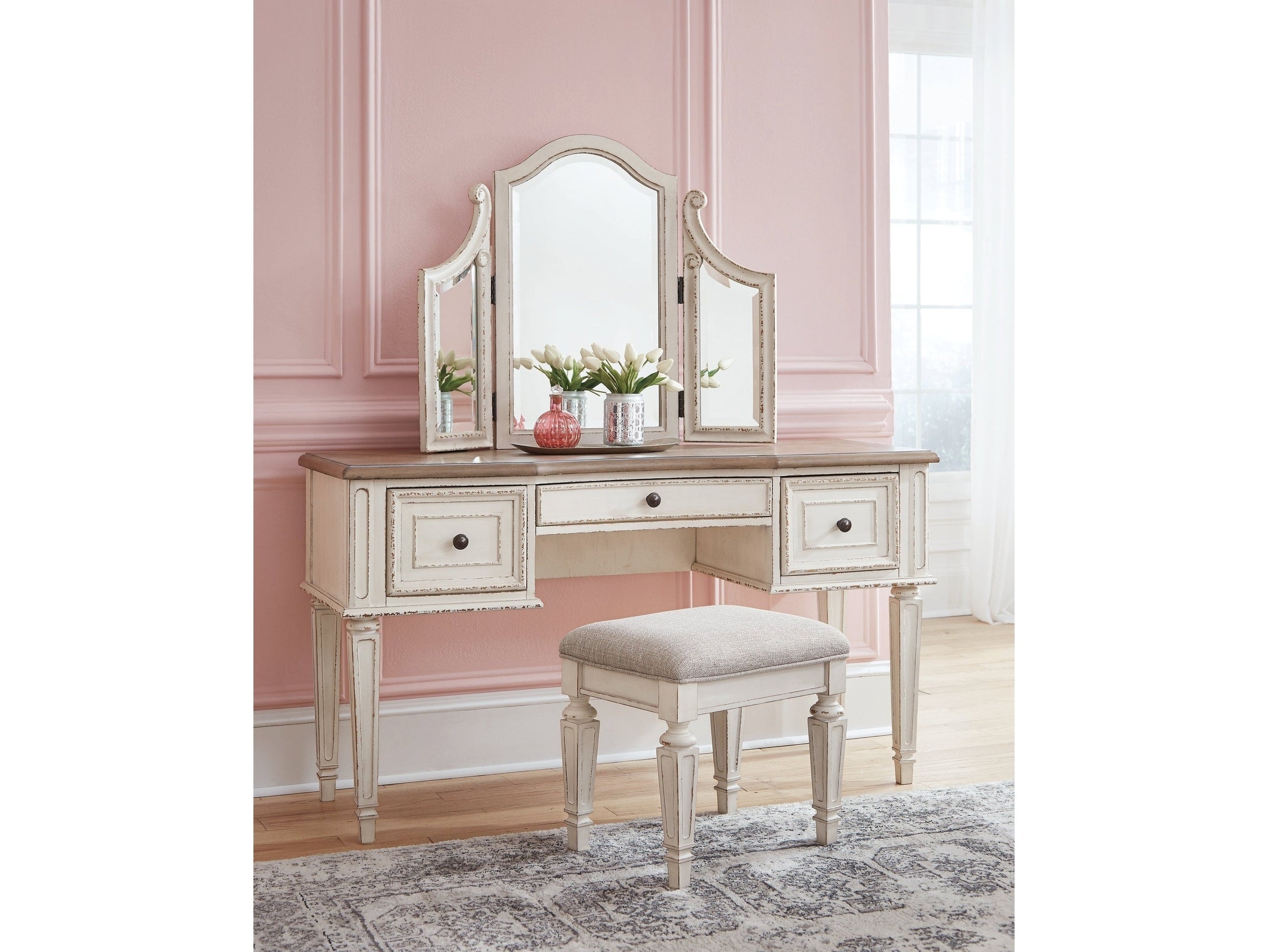 Realyn Vanity & Mirror w/ Stool (Set of 3)