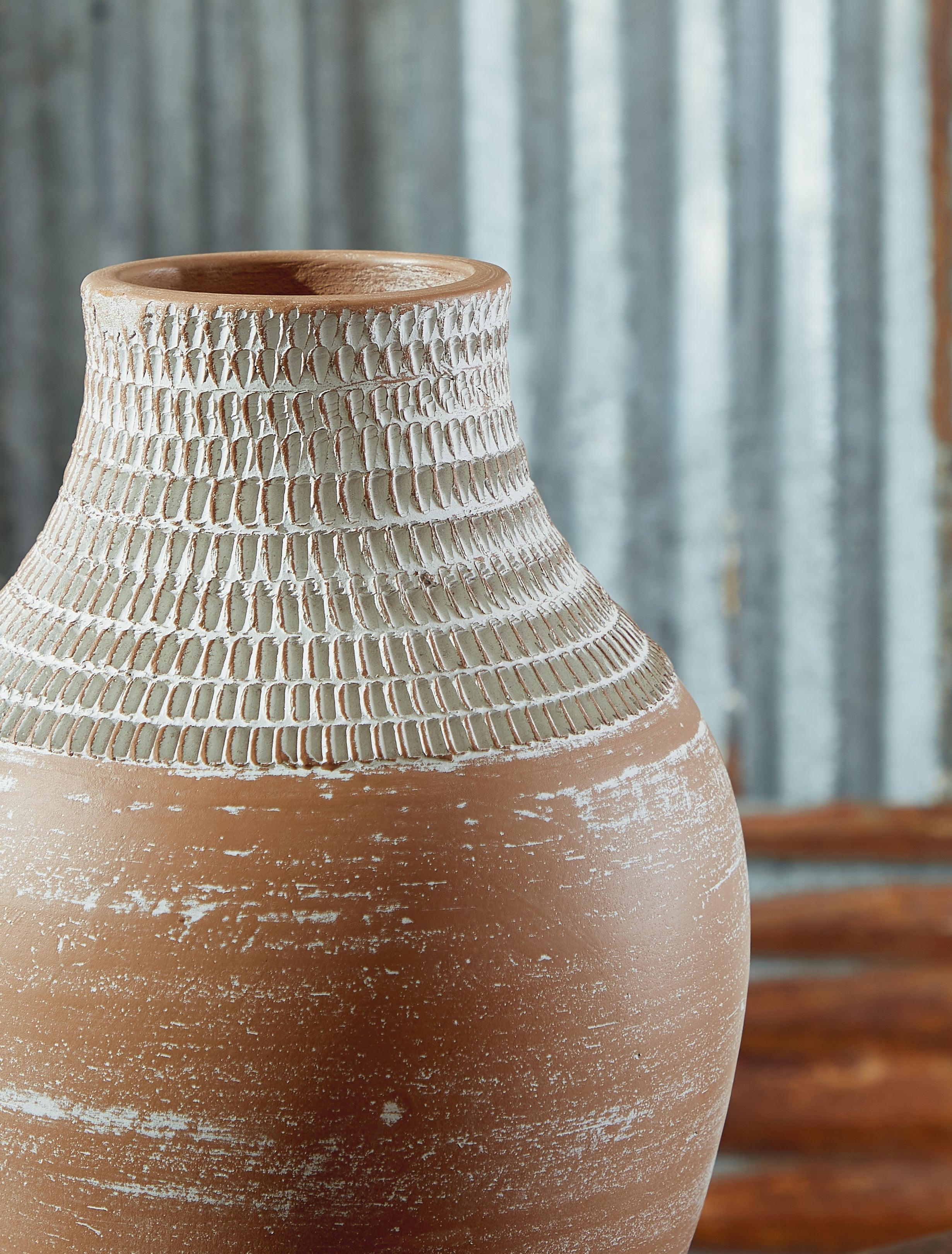Reclove Distressed White Vase (13.13"H)