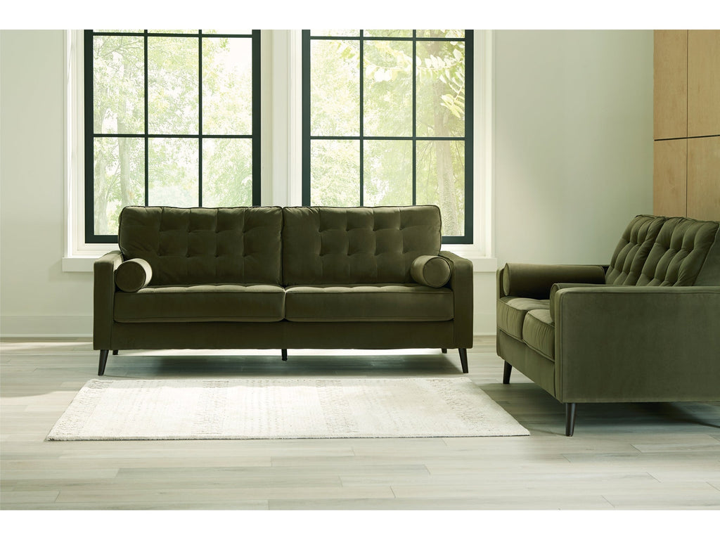 Reveon Lakes Olive Sofa and Loveseat