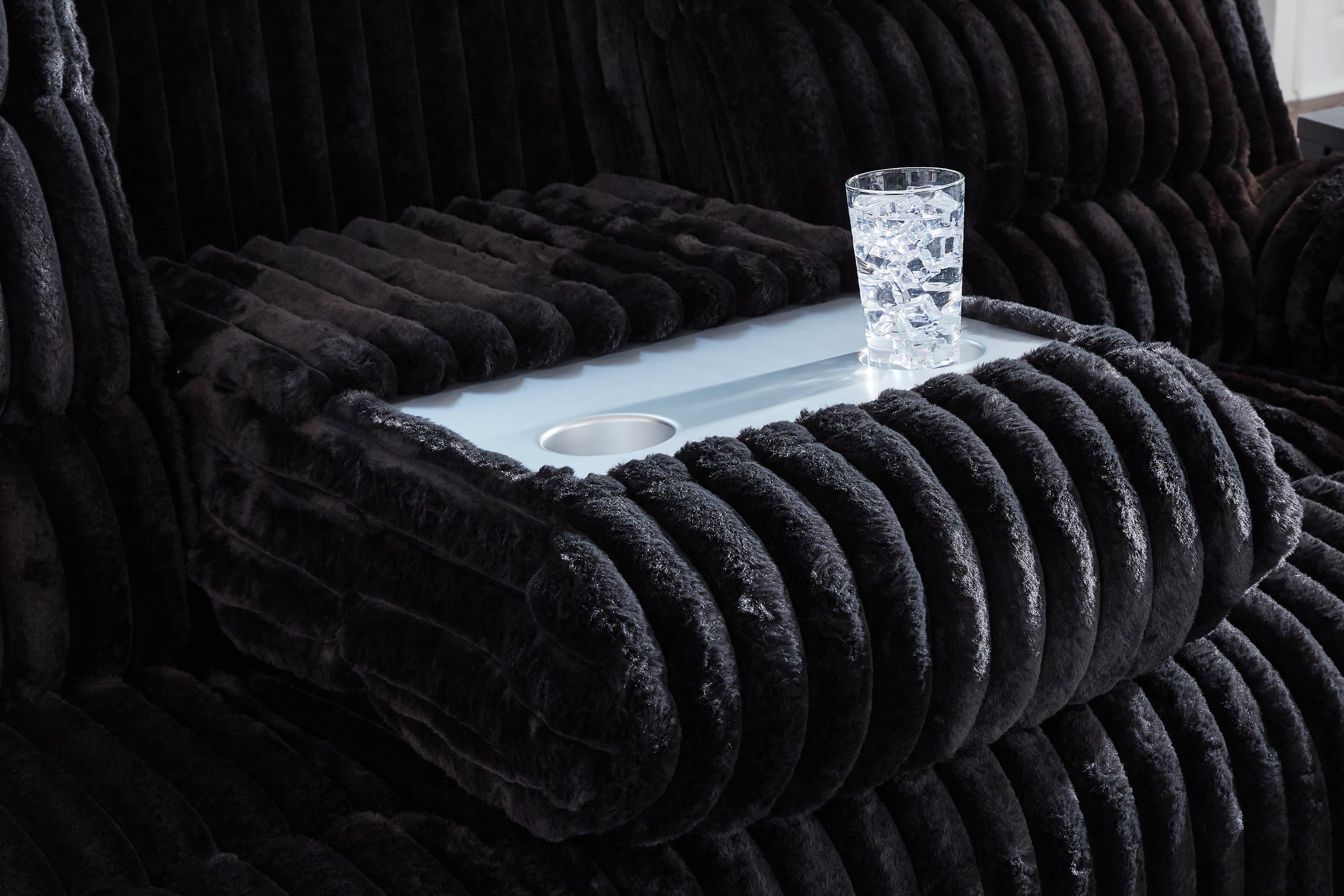 Rhine Falls Onyx Power Reclining Sofa w/Drop Down Table